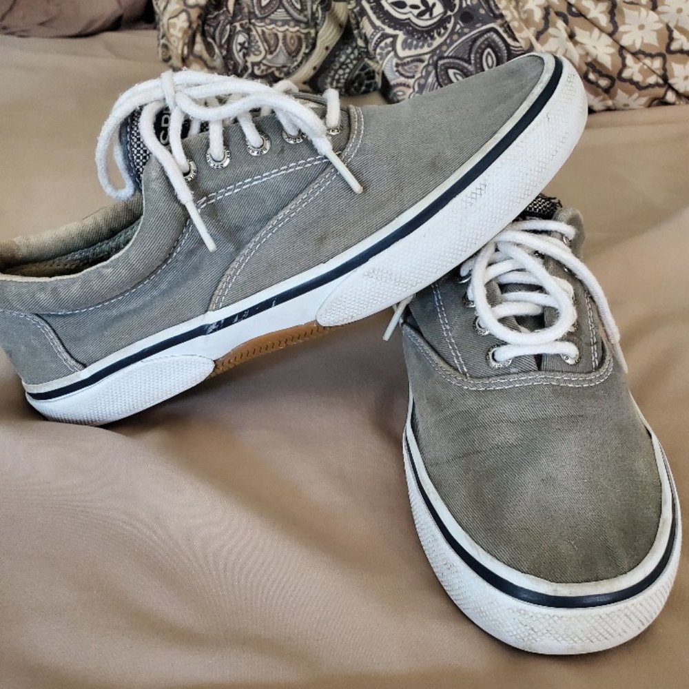 SPERRY men's size 7.5 Halyard CVO saltwash casual sneaker